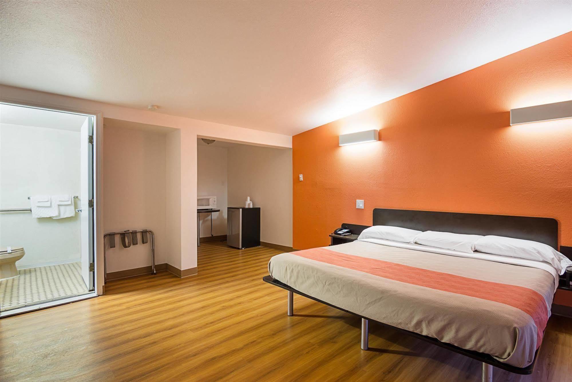 Motel 6 Hobbs Exterior photo