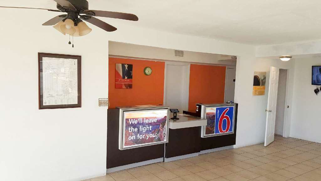 Motel 6 Hobbs Interior photo